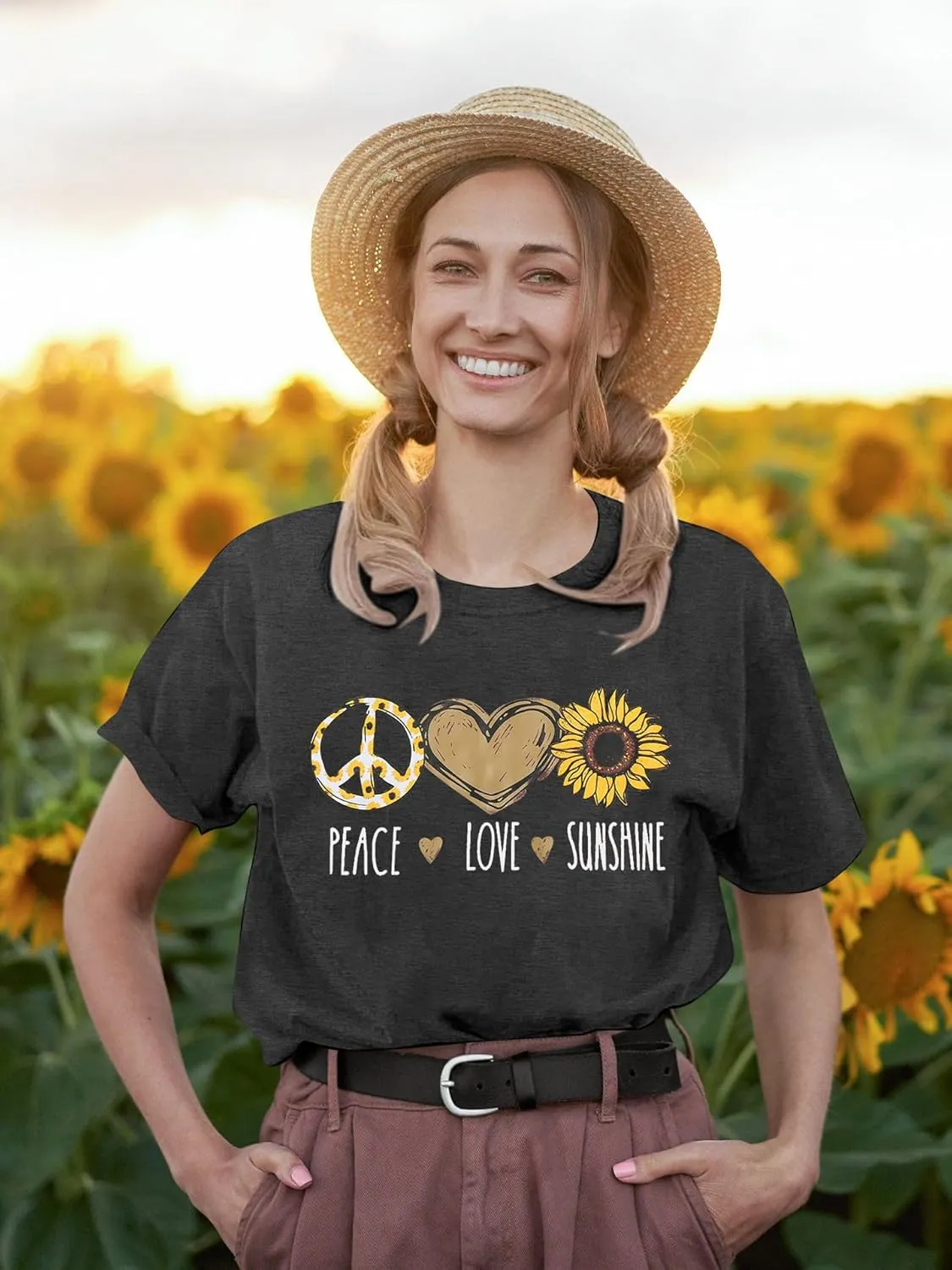 Peace Love 60s 70s Shirt Women Sunflower Graphic Shirt Hippie Lover Gifts T-Shirt Groovy Short Sleeve Tees Tops