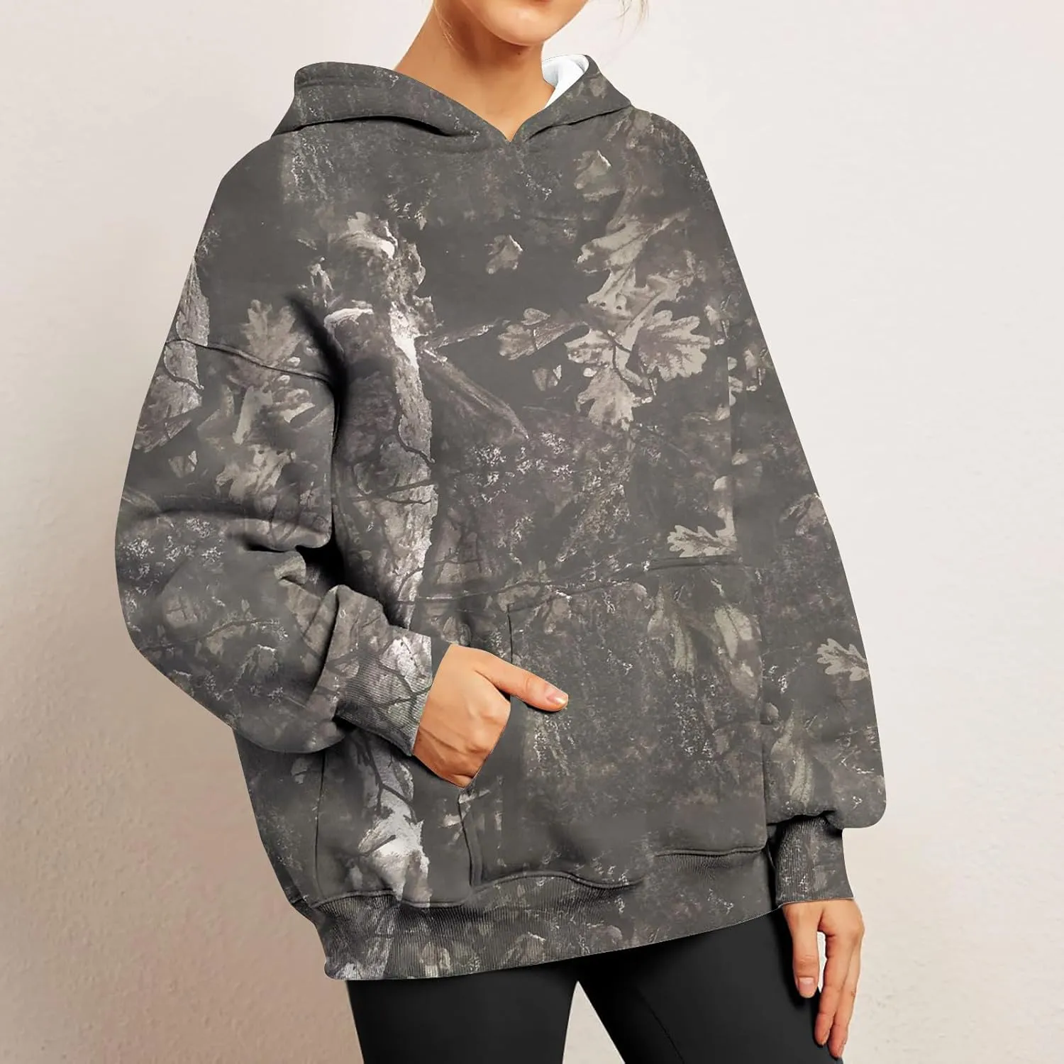 Women's Camo Hoodie Maple-Leaf Print Oversized Sweatshirt Fleece Hooded Sweatshirts with Pocket Casual Fall Pullover