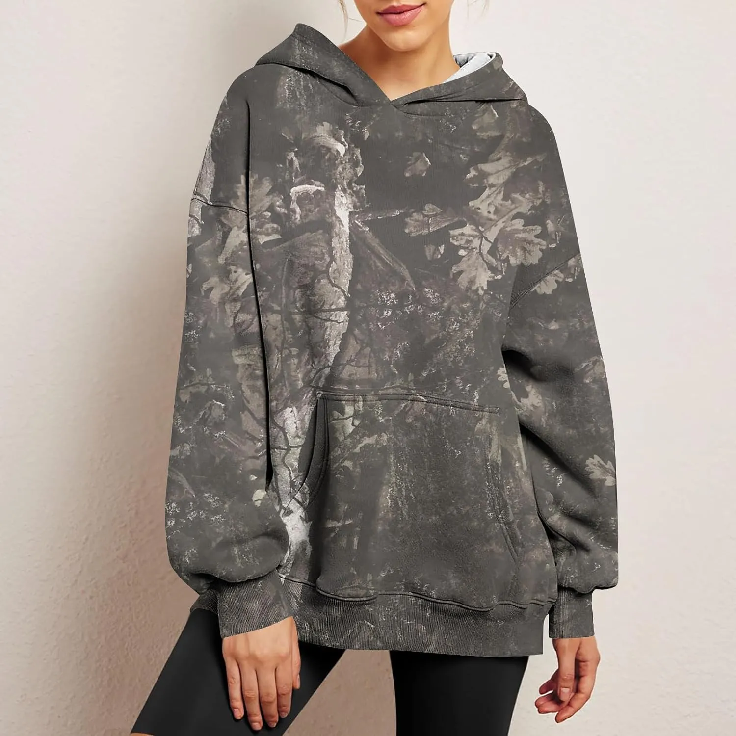 Women's Camo Hoodie Maple-Leaf Print Oversized Sweatshirt Fleece Hooded Sweatshirts with Pocket Casual Fall Pullover