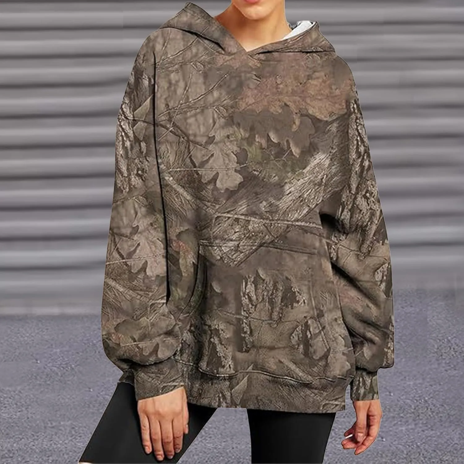 Womens Camo Hoodies Maple Leaf Print Oversized Hooded Sweatshirt Fleece Pullover Long Sleeve Sweatshirt with Pockets